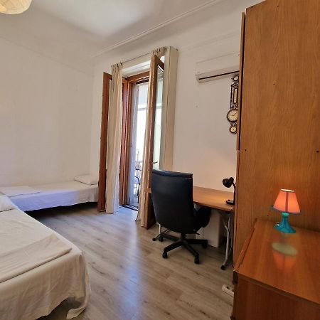 Private Room In A Quiet Apartment In The City Center Milano Dış mekan fotoğraf