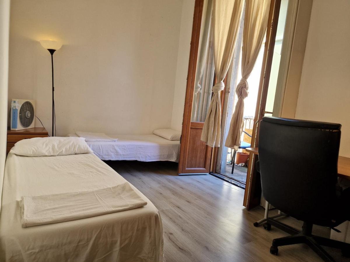 Private Room In A Quiet Apartment In The City Center Milano Dış mekan fotoğraf