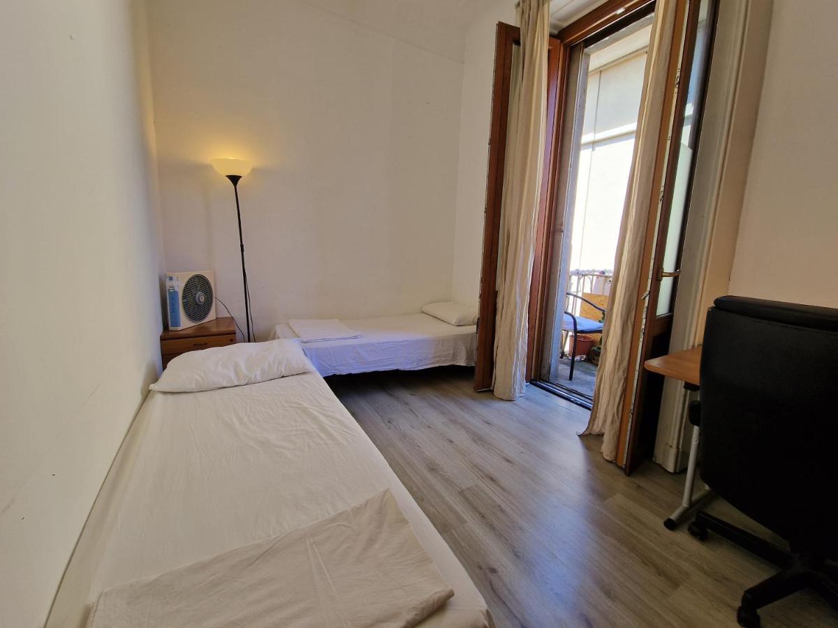 Private Room In A Quiet Apartment In The City Center Milano Dış mekan fotoğraf